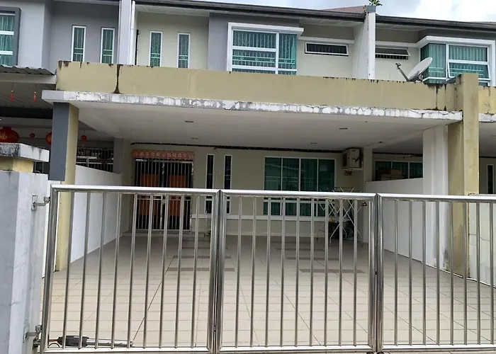 Little Orange Homestay